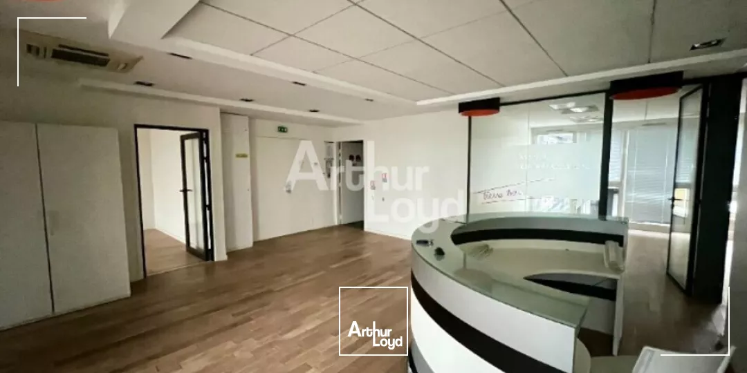 CESSON SEVIGNE - BUREAUX A LA LOCATION - 306m²