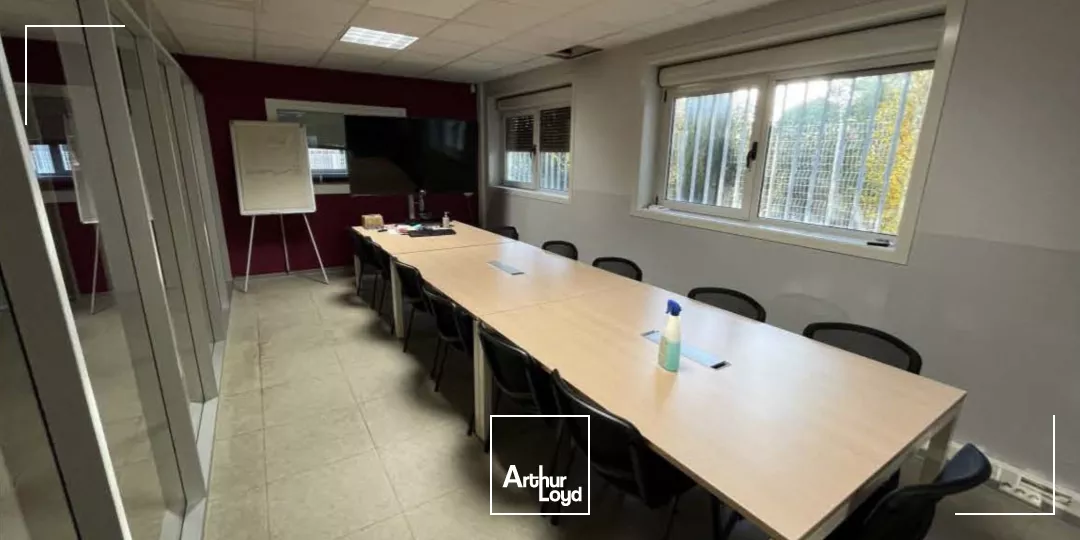 Locaux d'activités : Entrepôt et Bureaux Neufs - Accès A9/Aéroport, Zone Pôle Actif - Gallargues Le Montueux