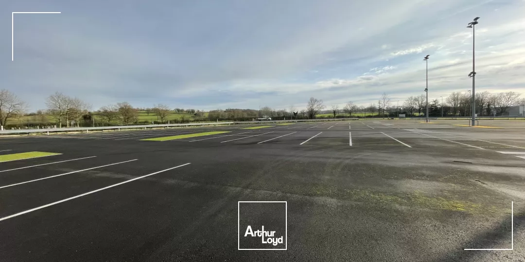 Batiment indépendant + terrain visibilité