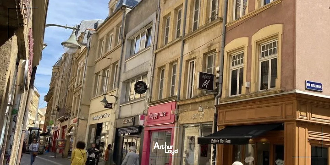 FONDS DE COMMERCE à VENDRE de 180 m²