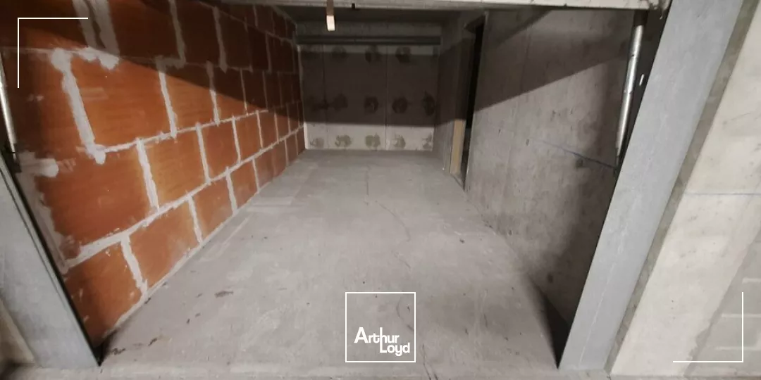 AUBIERE BUREAUX 141M² A VENDRE