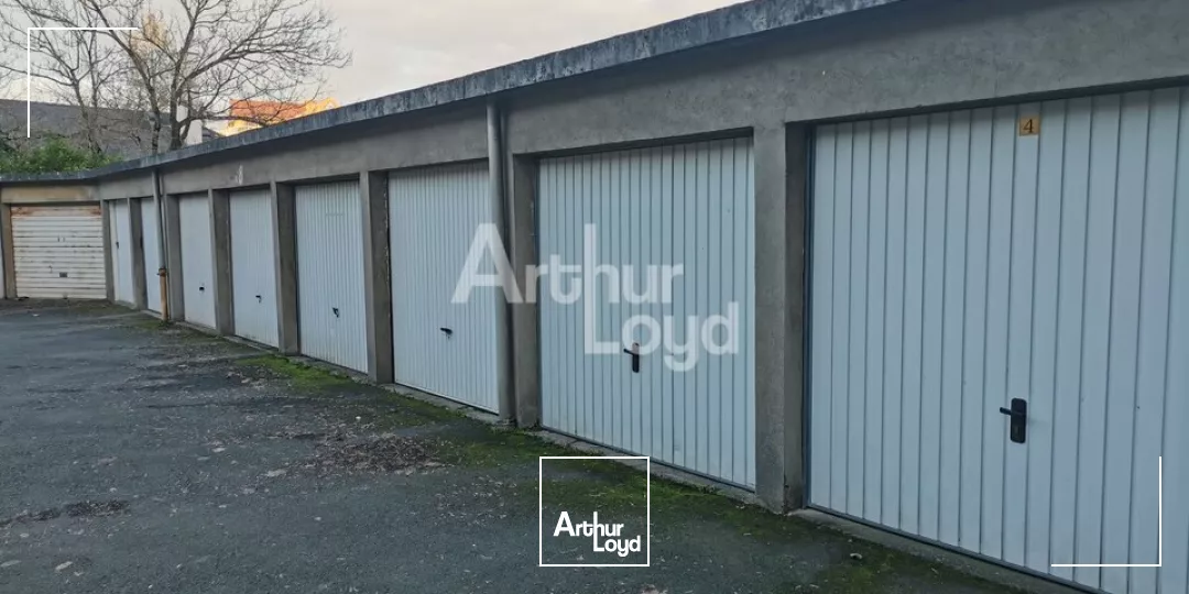 RENNES ST HELIER - BUREAUX A LOUER - 84 M² 