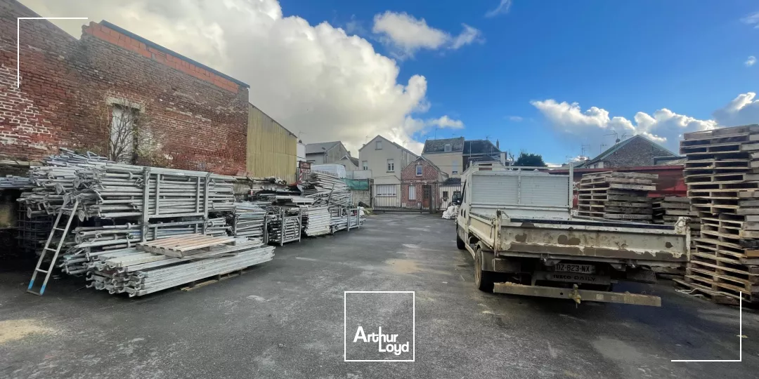 LOCAUX D'ACTIVITÉ - A VENDRE - 432 M2 - SAINT-QUENTIN