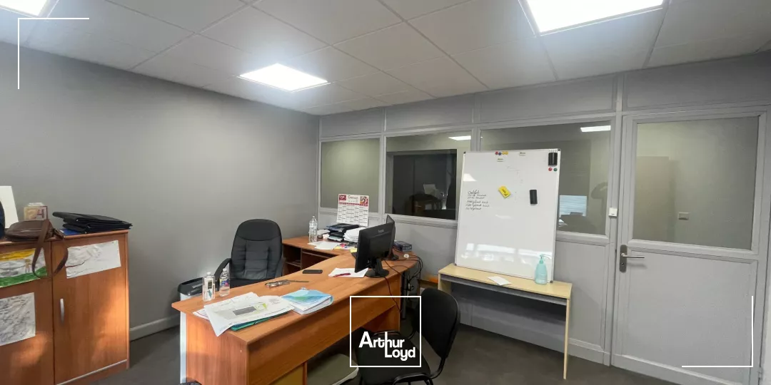 A LOUER - LOCAUX D'ACTIVITÉ - 432 M2 - SAINT-QUENTIN