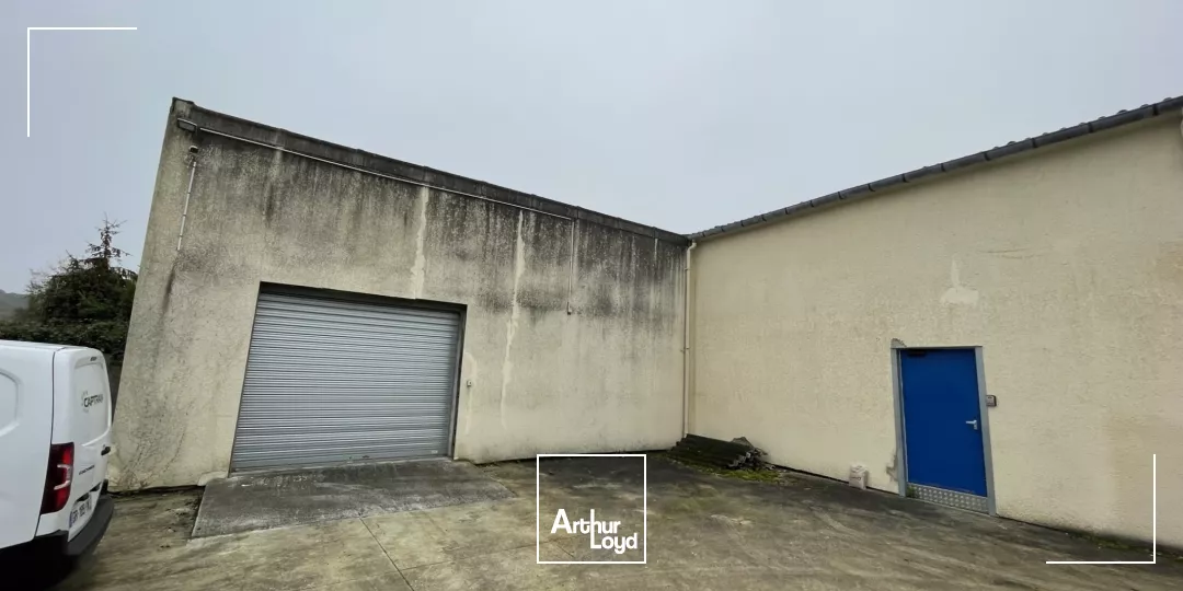  A LOUER - Local d'activité 