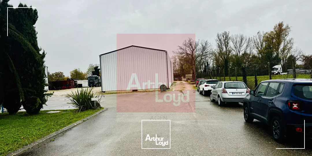 Local d'activité à louer de 465 m² idéalement situé à Boé