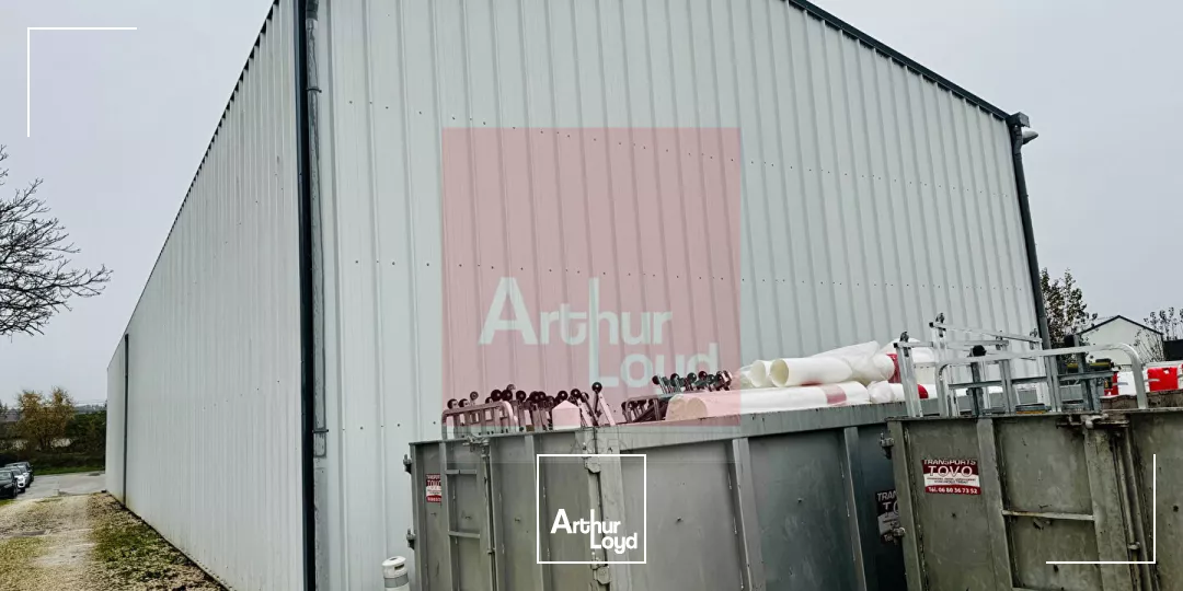 Local d'activité à louer de 465 m² idéalement situé à Boé
