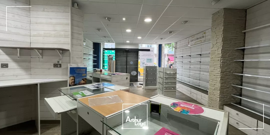 A VENDRE LOCAL COMMERCIAL ST NAZAIRE CENTRE