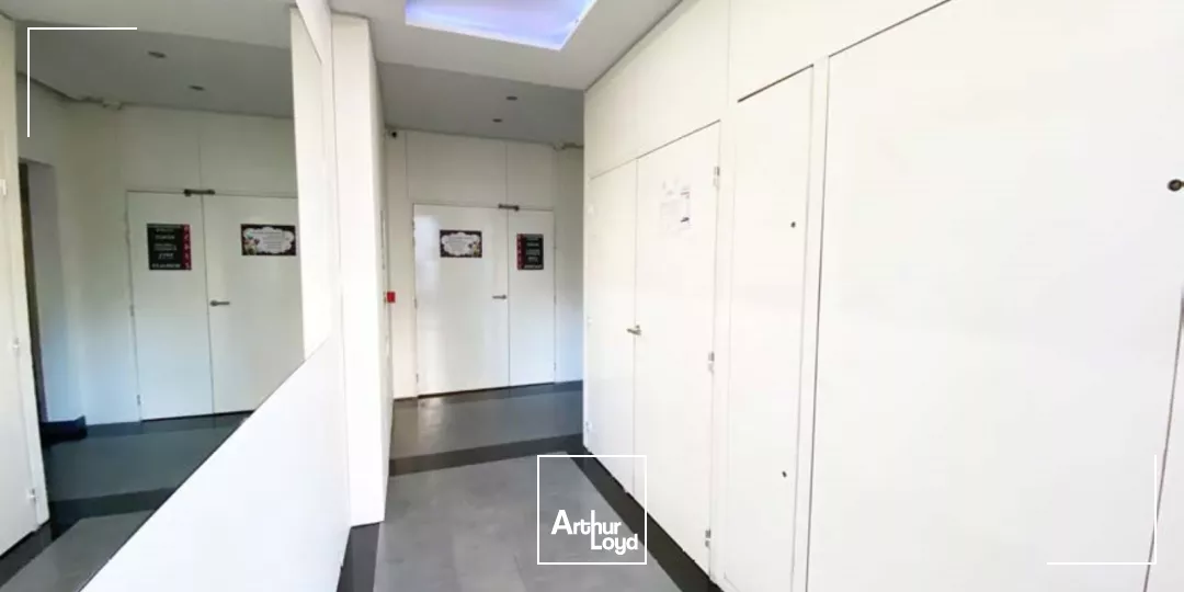 BUREAUX PLUG AND PLAY