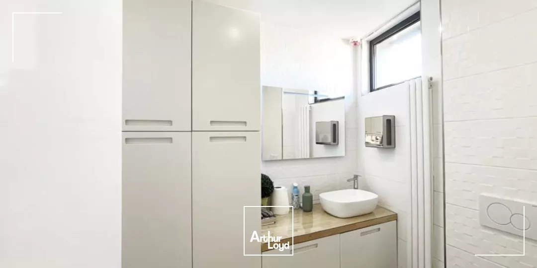 BUREAUX PLUG AND PLAY