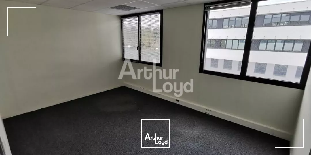 RENNES - BUREAUX A LOUER - 324 M²