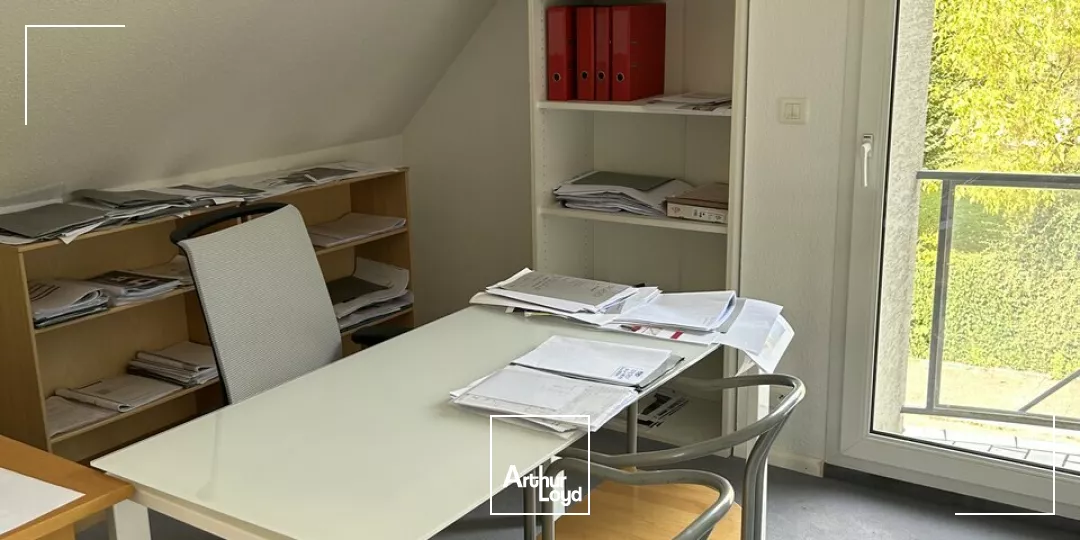 BUREAUX à VENDRE de 273 m²