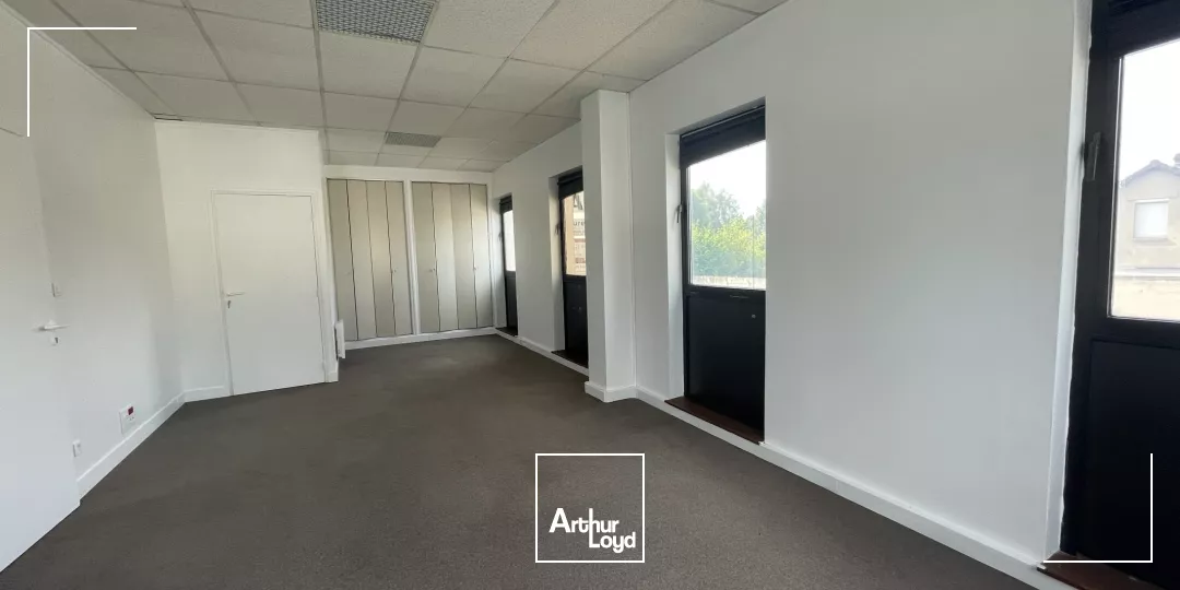 Environ 108m2 de bureaux à louer à Beauvais