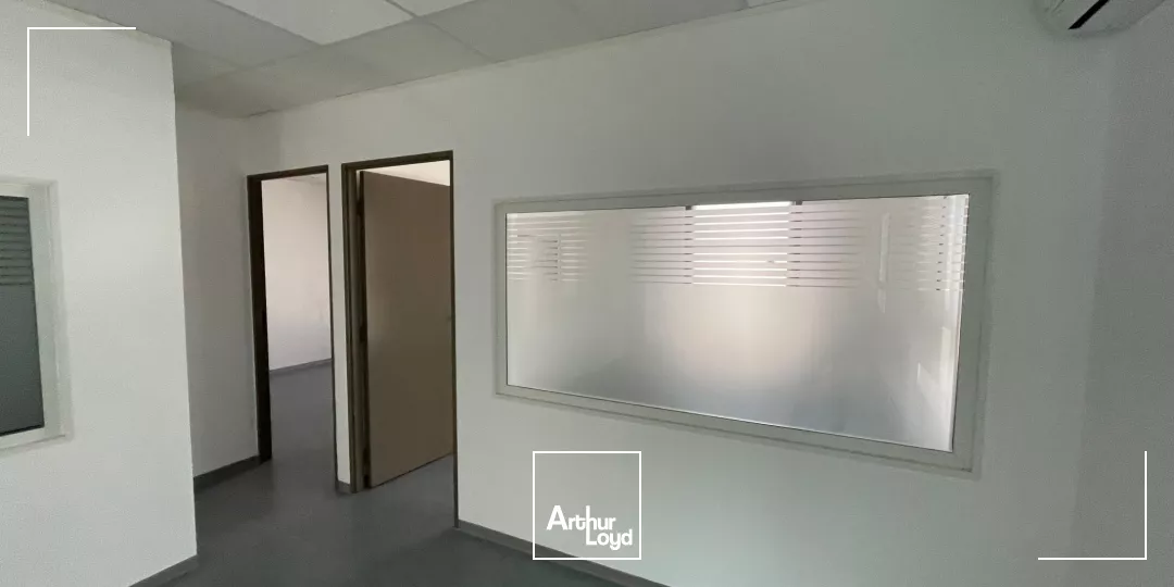 BUREAUX AVEC PARKINGS LOCATION - NIMES PERIPHERIQUE 