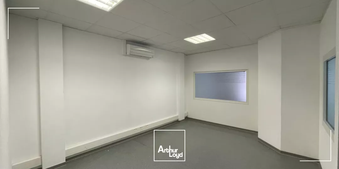 BUREAUX AVEC PARKINGS LOCATION - NIMES PERIPHERIQUE 