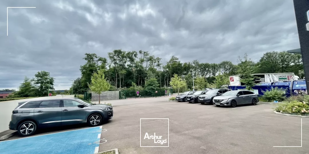 Locaux d'activité à vendre à SAINT ETIENNE DU ROUVRAY 76800