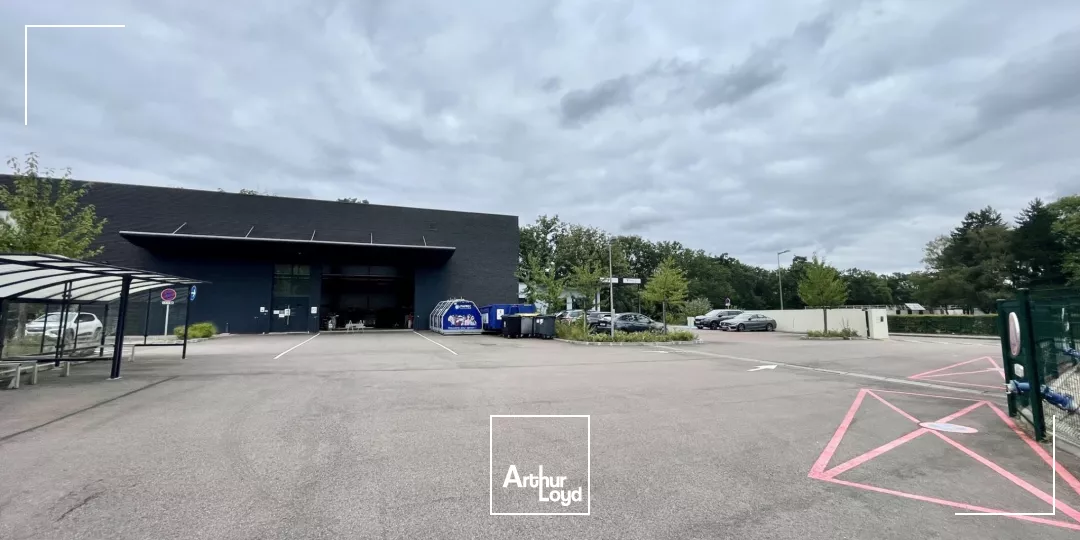 Locaux d'activité à vendre à SAINT ETIENNE DU ROUVRAY 76800