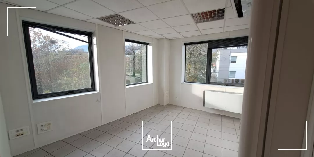 BUREAUX 514M² A LOUER SECTEUR INOVALLEE MONTBONNOT