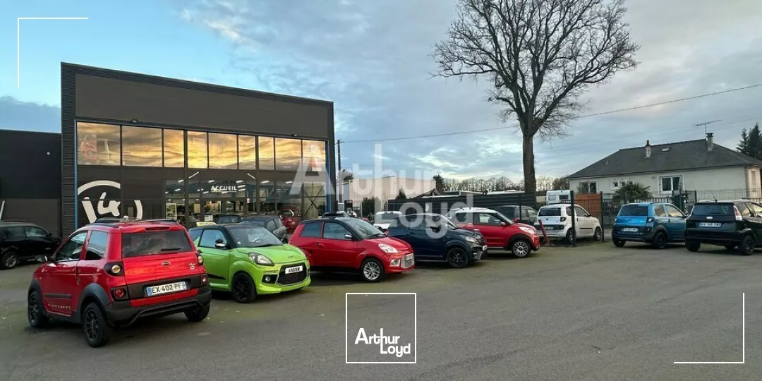 RARE SUR LE MARCHE - VISIBILITE ET ACCES DIRECT SUR L'AXE RENNES/PARIS