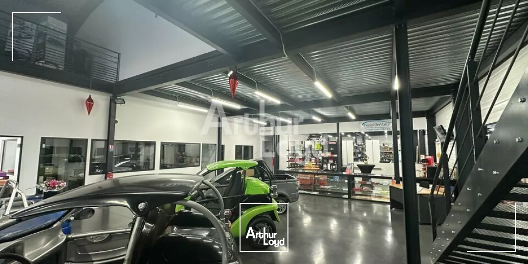 RARE SUR LE MARCHE - VISIBILITE ET ACCES DIRECT SUR L'AXE RENNES/PARIS