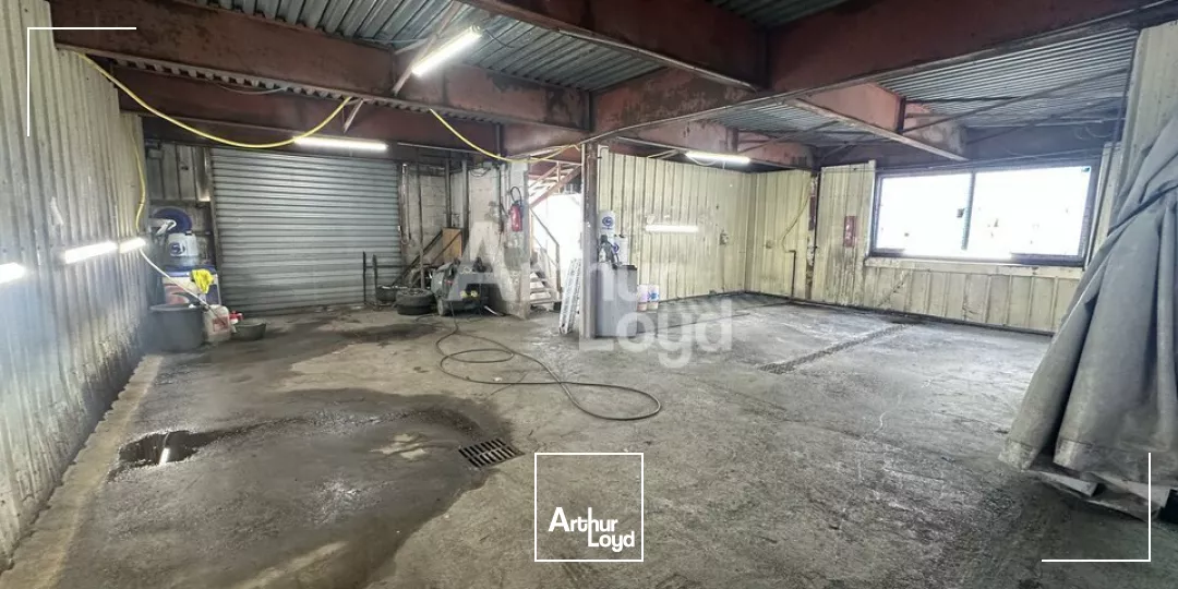 CHANTEPIE ZI SUD EST - LOCAL D'ACTIVITE A VENDRE - 925 M²