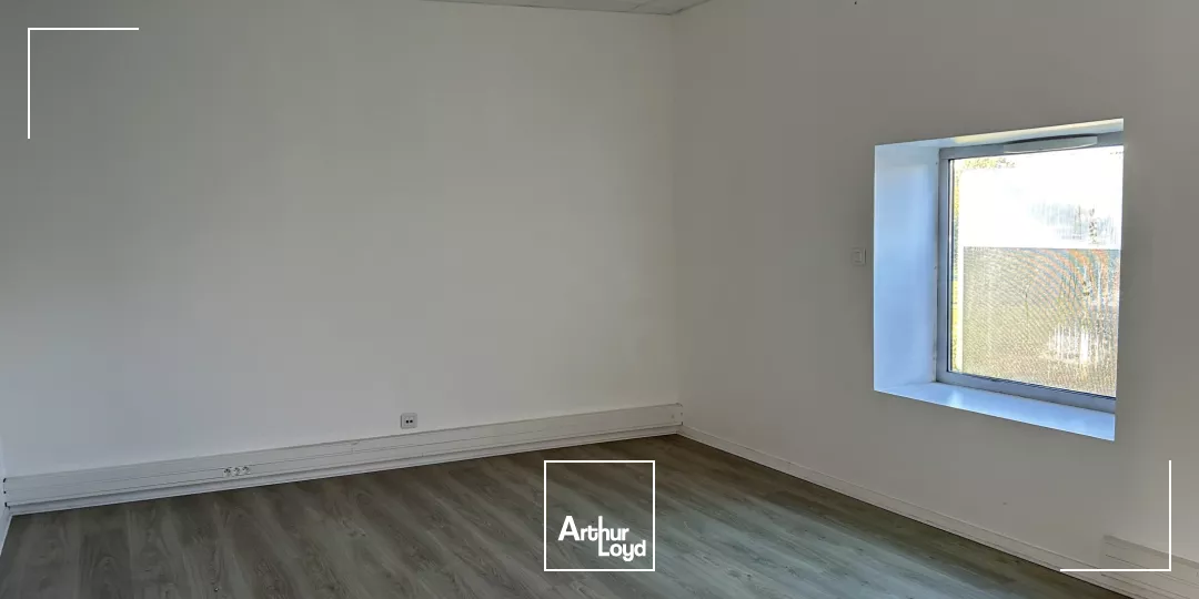 BUREAUX - 120 M2 - ST NAZAIRE OUEST - OCEANIS - LOCAL - MEDICALE