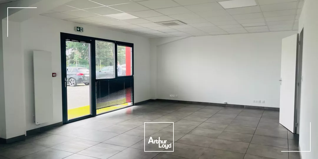 A LOUER BUREAUX 120M2 DONGES