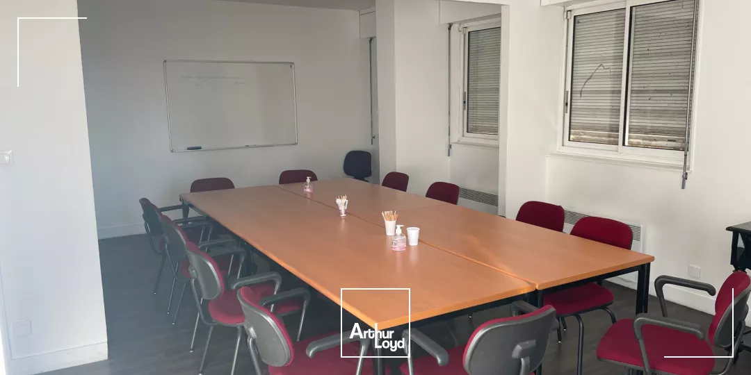 Entrepôts à vendre à VAL DE REUIL 27100