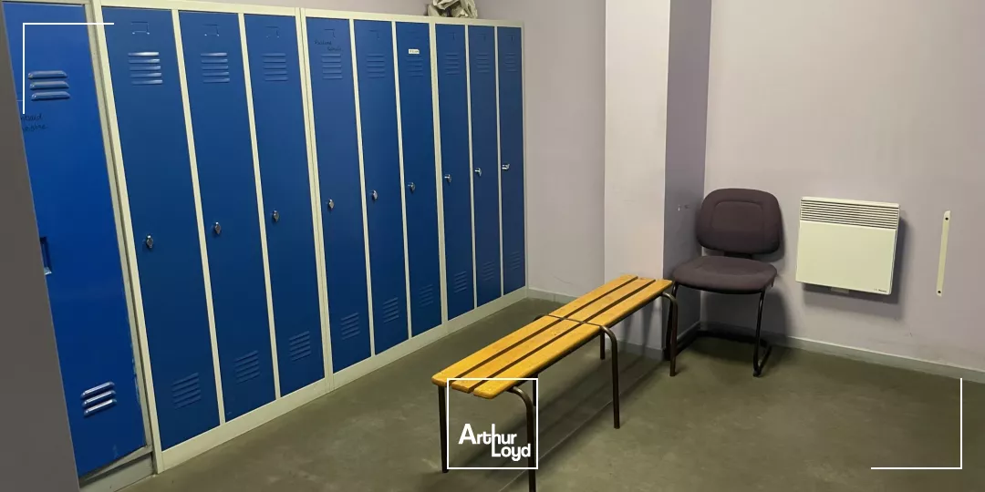 Entrepôts à vendre à VAL DE REUIL 27100