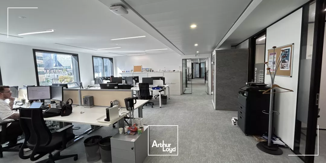 Bureaux à louer Plug & Play avec jardin