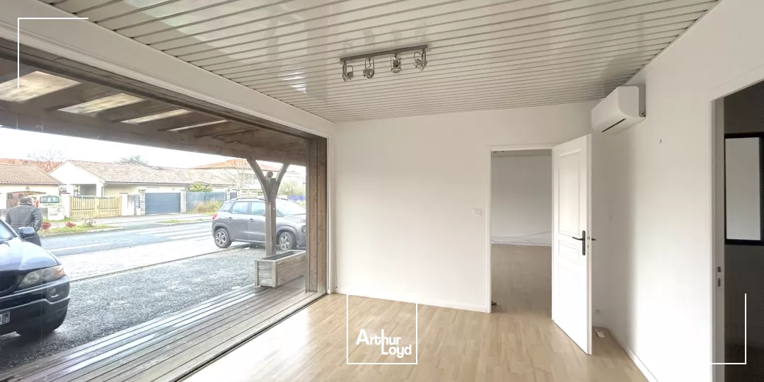 A louer - Bureaux de 95 m² avec vitrine - Eysines proche hippodrome du Bouscat