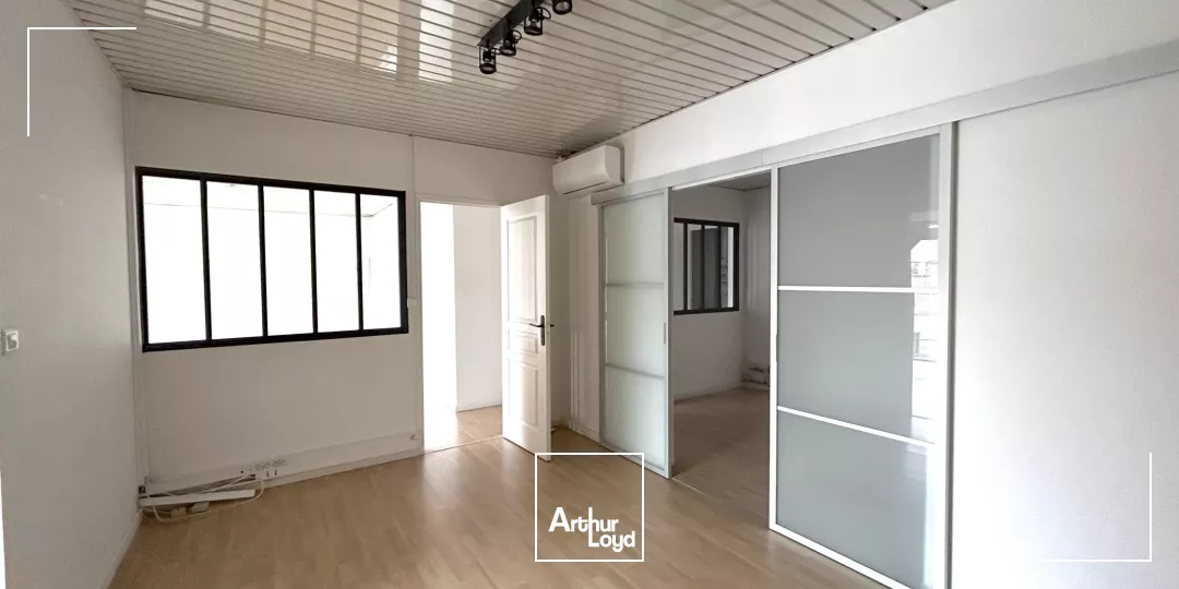 A louer - Bureaux de 95 m² avec vitrine - Eysines proche hippodrome du Bouscat