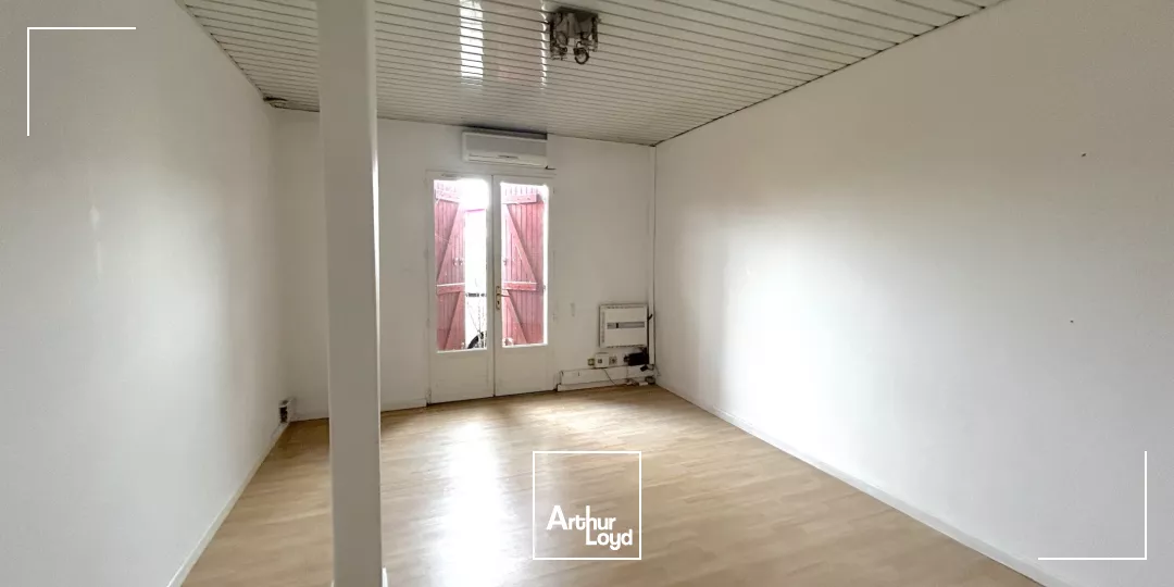 A louer - Bureaux de 95 m² avec vitrine - Eysines proche hippodrome du Bouscat