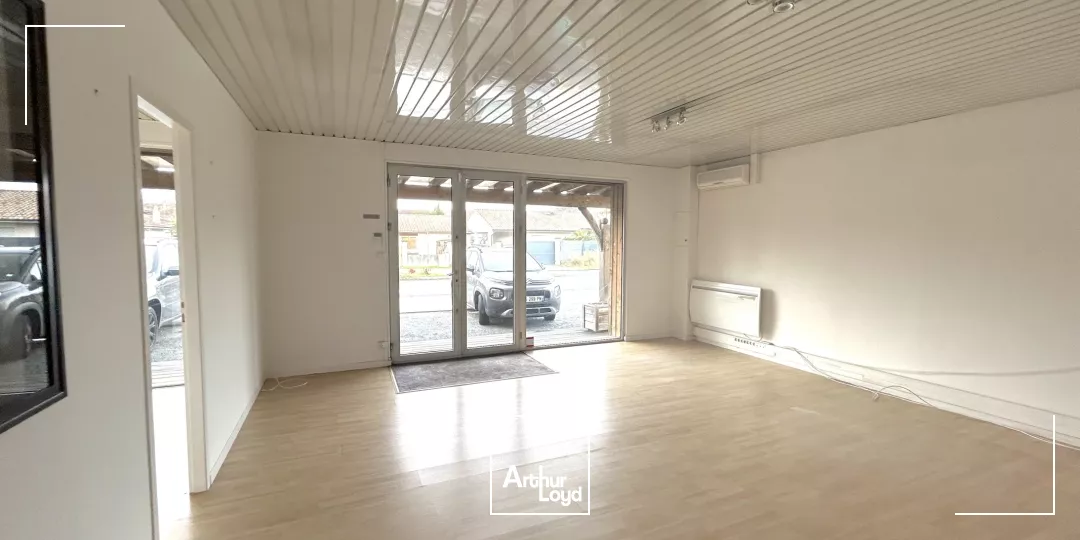 A louer - Bureaux de 95 m² avec vitrine - Eysines proche hippodrome du Bouscat