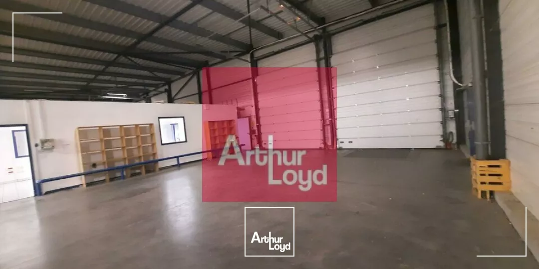 CLERMONT-FERRAND ZONE DES GRAVANCHES A LOUER LOCAL ACTIVITE 1950 M² - DEUX QUAIS