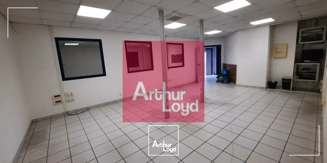 CLERMONT-FERRAND ZONE DES GRAVANCHES A LOUER LOCAL ACTIVITE 1950 M² - DEUX QUAIS