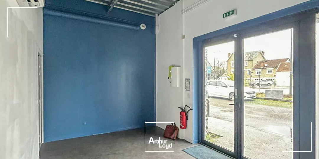 Local Commercial Accessible PMR avec Parking  Axe Très Passant - Brive