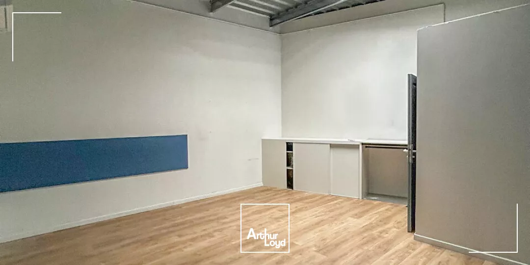 Local Commercial Accessible PMR avec Parking  Axe Très Passant - Brive