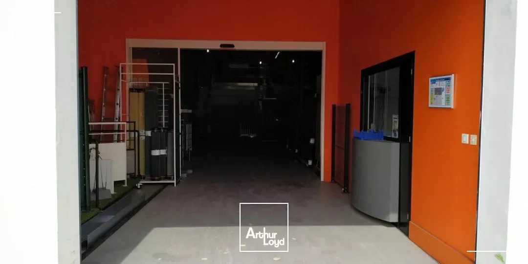 Local d'activité à louer - Idéal pour activité artisanale - Avignon ZI Fontcouverte