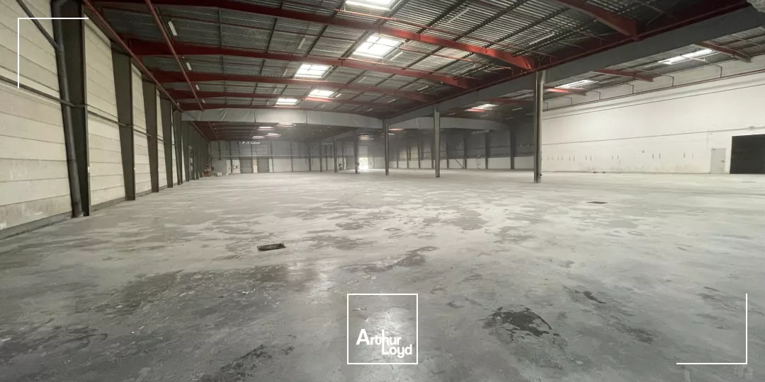 Entrepôts à louer à VAL DE REUIL 27100