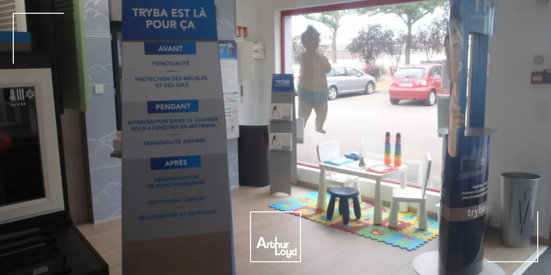 LOCAL COMMERCIAL à LOUER de 103 m²