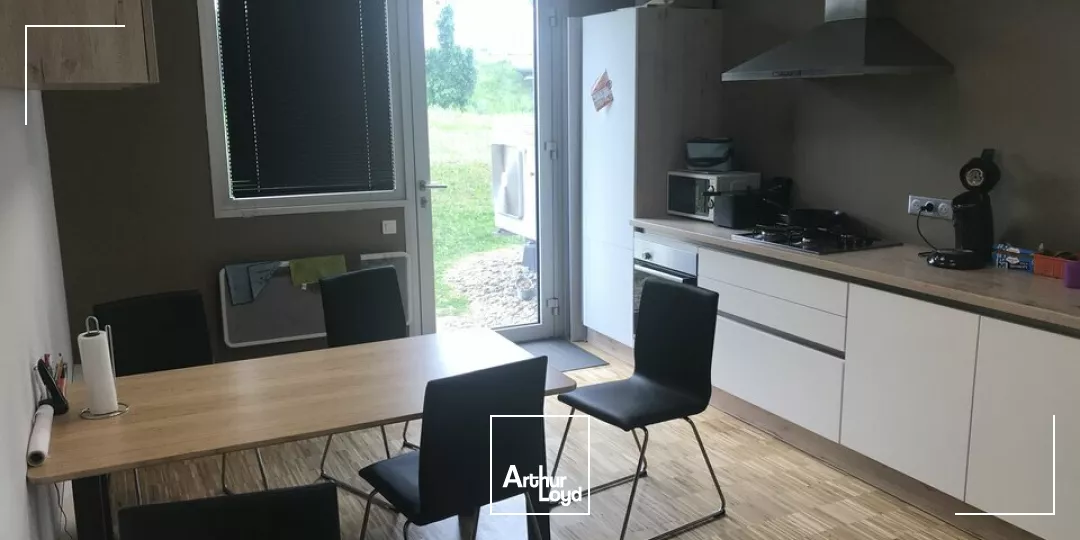 BUREAUX à VENDRE de 140 m²