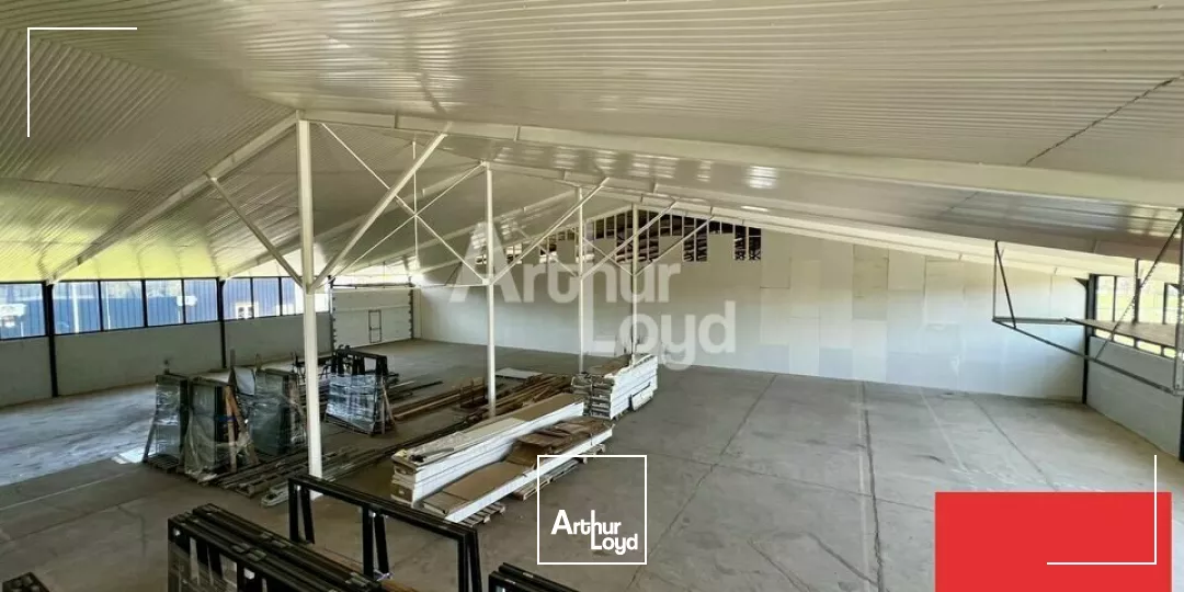 CHATELLERAULT LOCAUX D'ACTIVITES NEUF A VENDRE DE 270 M²