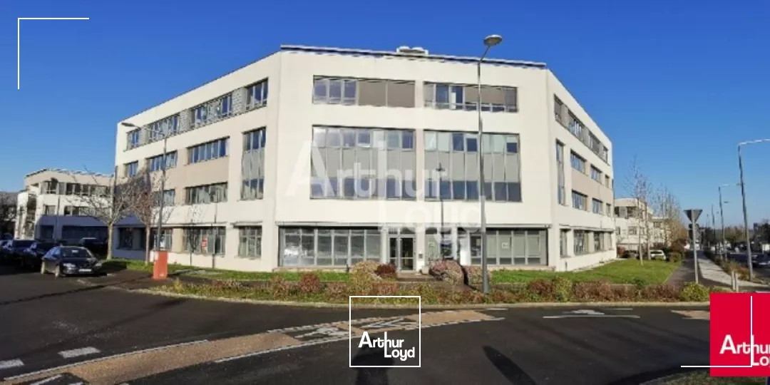 SAINT GREGOIRE - BUREAUX A VENDRE - 556 M²