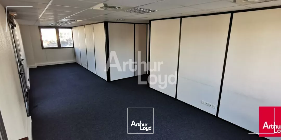 SAINT GREGOIRE - BUREAUX A VENDRE - 556 M²