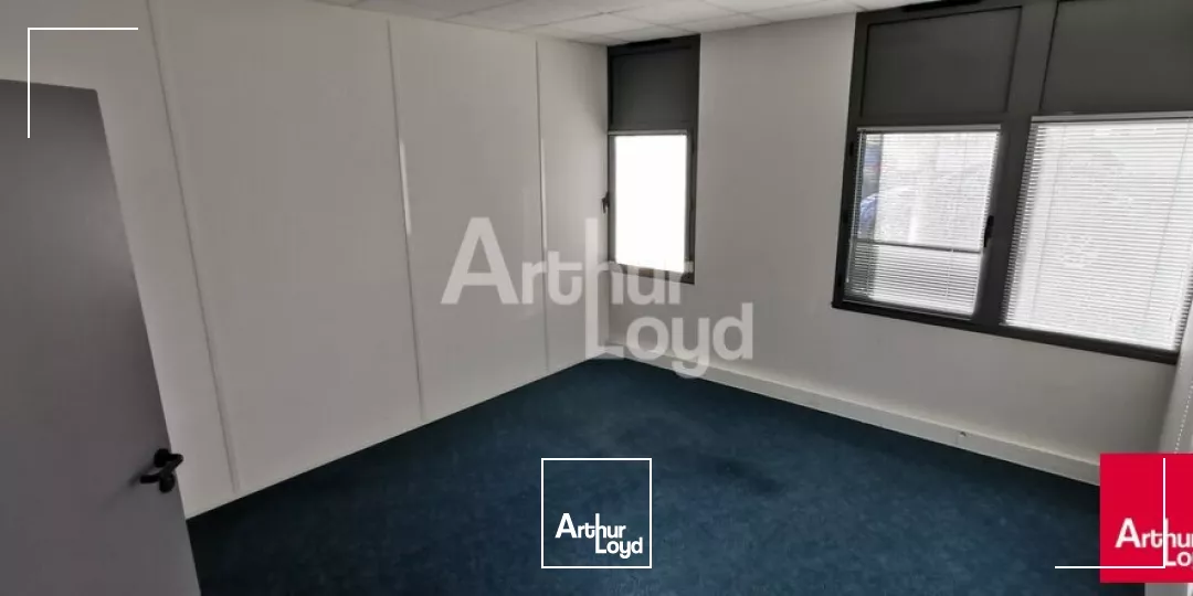 SAINT GREGOIRE - BUREAUX A VENDRE - 556 M²