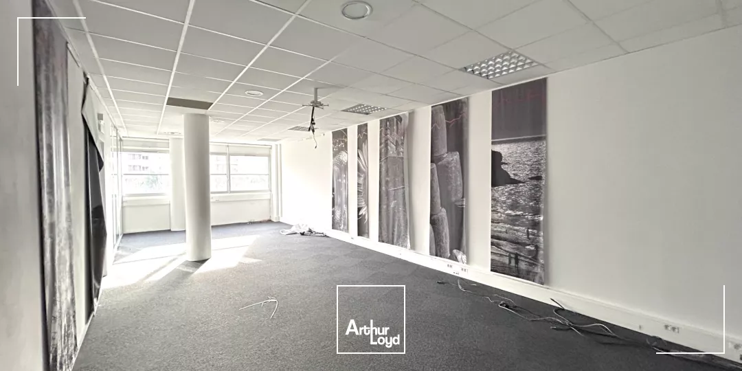 A louer - 1 901 m² de bureaux divisibles dès 229 m² - Immeuble Plaza - Bordeaux Ravezies