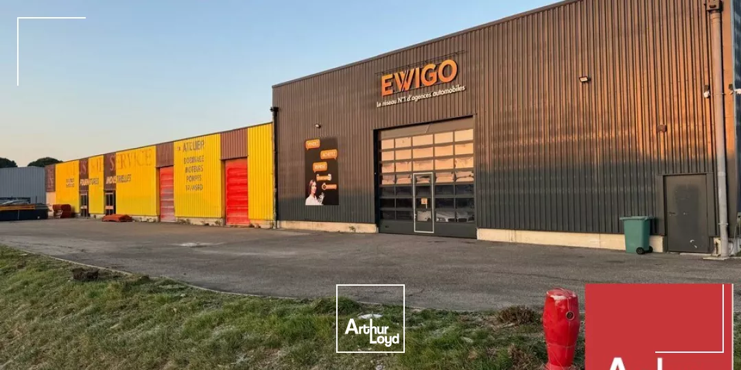 MONTELIMAR NORD - ZONE DU MEYROL - A louer entrepôt d'une surface d'environ 600 m2 avec bureaux et parking.