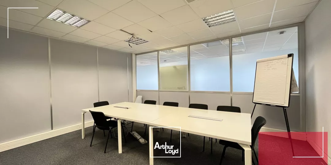 A LOUER BUREAUX PARC DE L'AEROPORT PEROLS - PROCHE TRAMWAY LIGNE 1