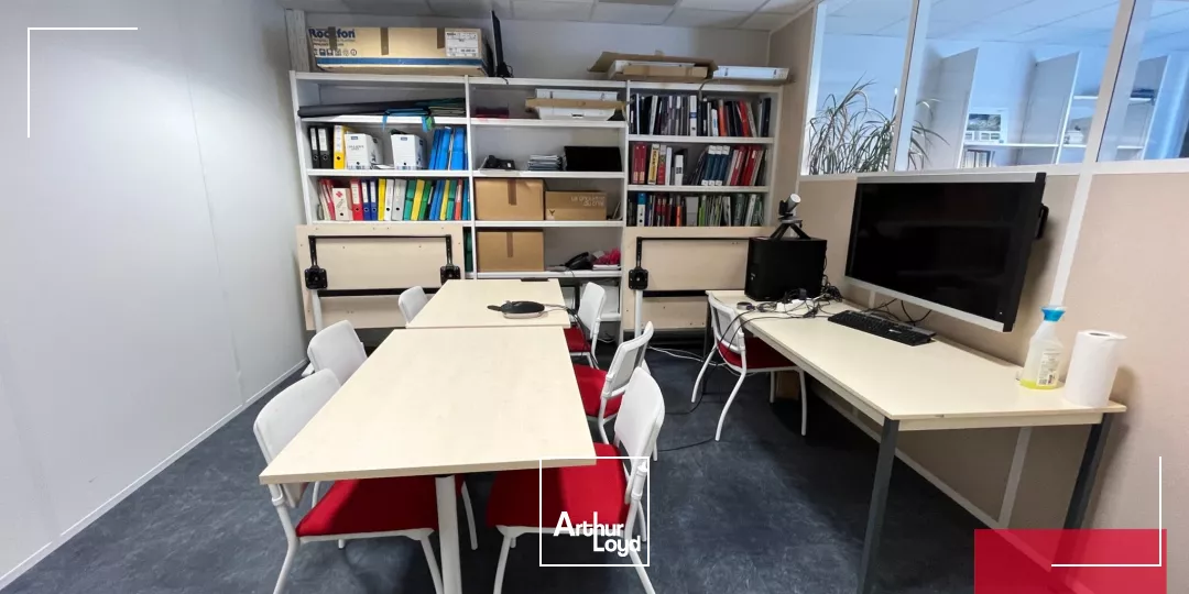 A LOUER BUREAUX PARC DE L'AEROPORT PEROLS - PROCHE TRAMWAY LIGNE 1